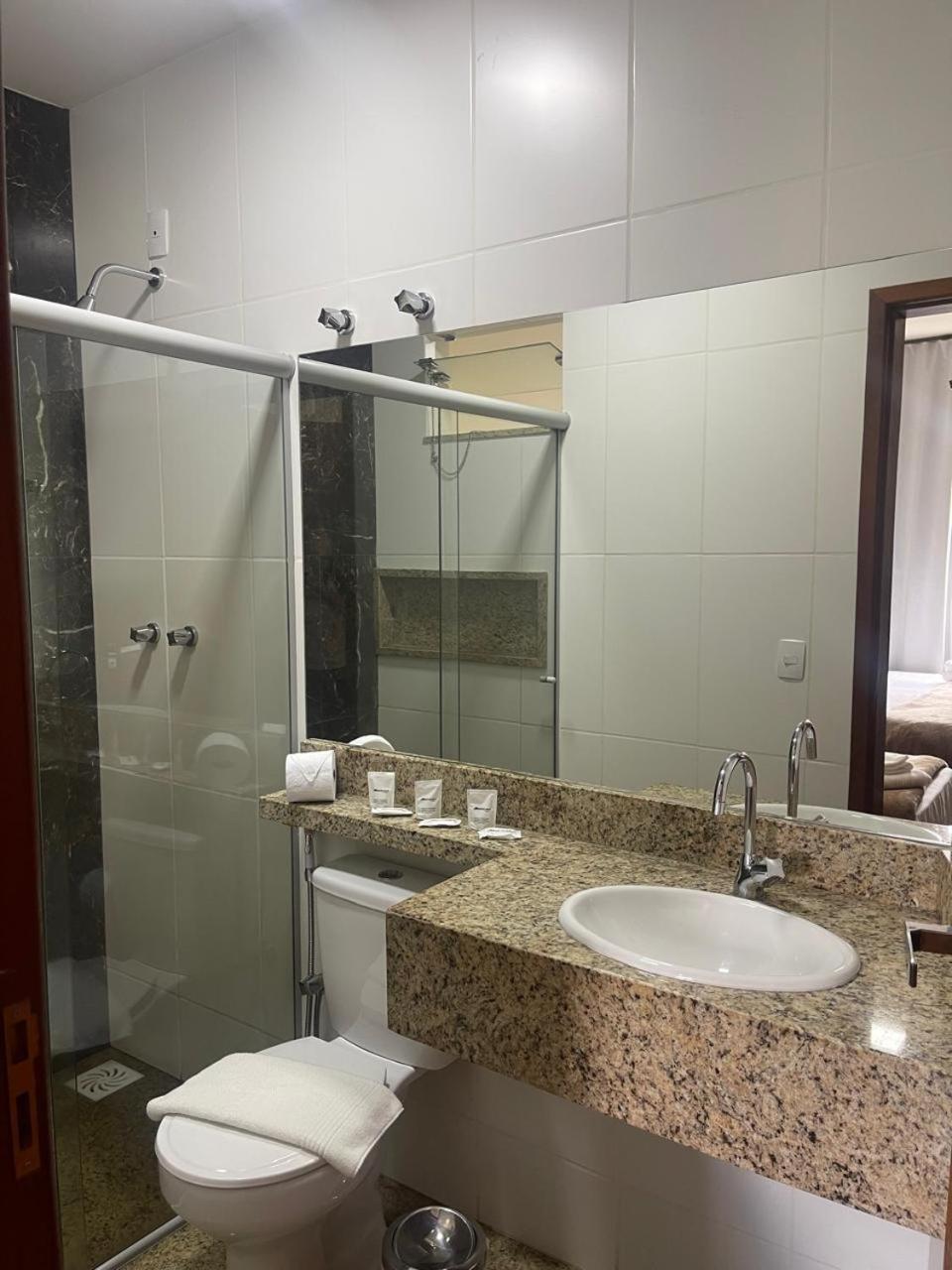 Hotel Monte Carlo São João del Rei Buitenkant foto